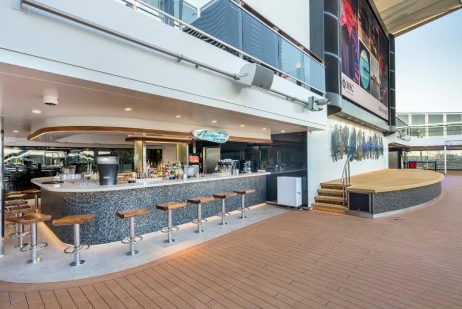 Bar Atmosphere