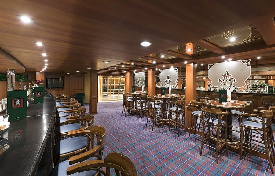 Bar The White Lion