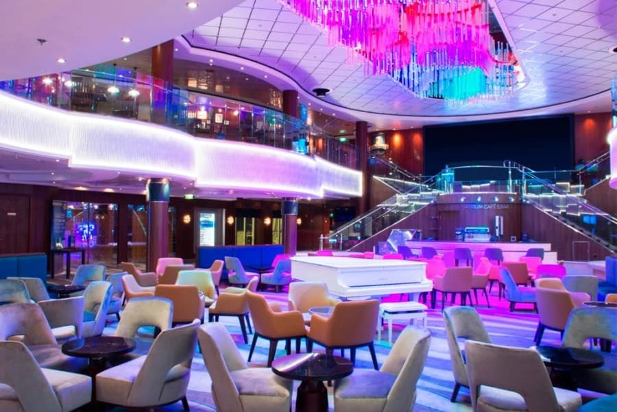 Bar Atrium